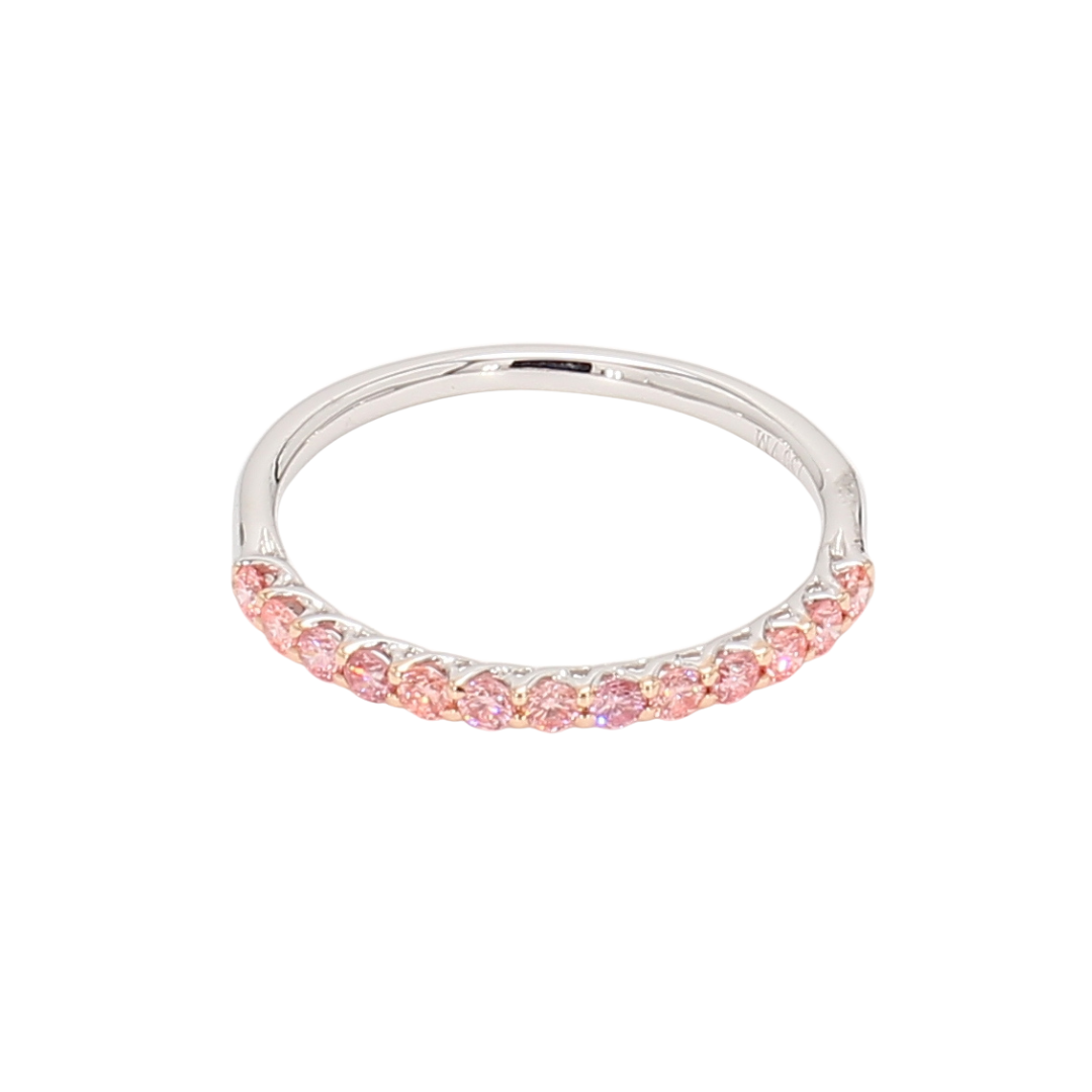 0.3卡半圈透光設計粉鑽排戒（86626）