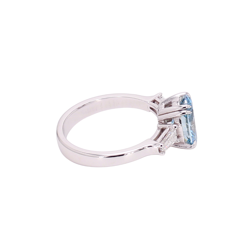 2.06卡橢圓形培育藍鑽戒指（Y015555)