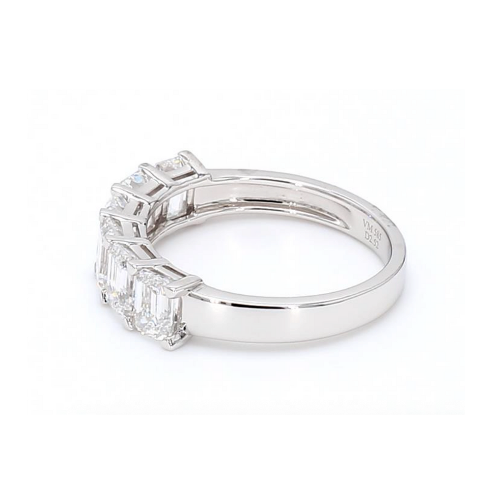 2.52卡半圈祖母綠形排鑽戒指（85793）