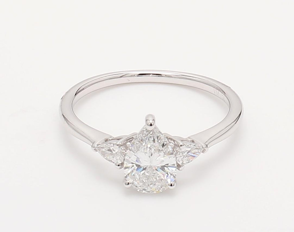 14K白金梨形鑽石戒指