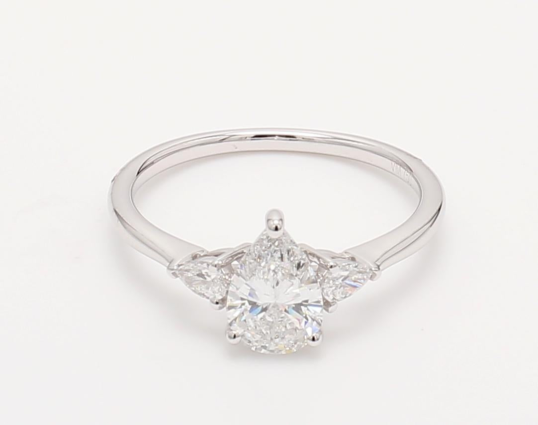 14K白金梨形鑽石戒指