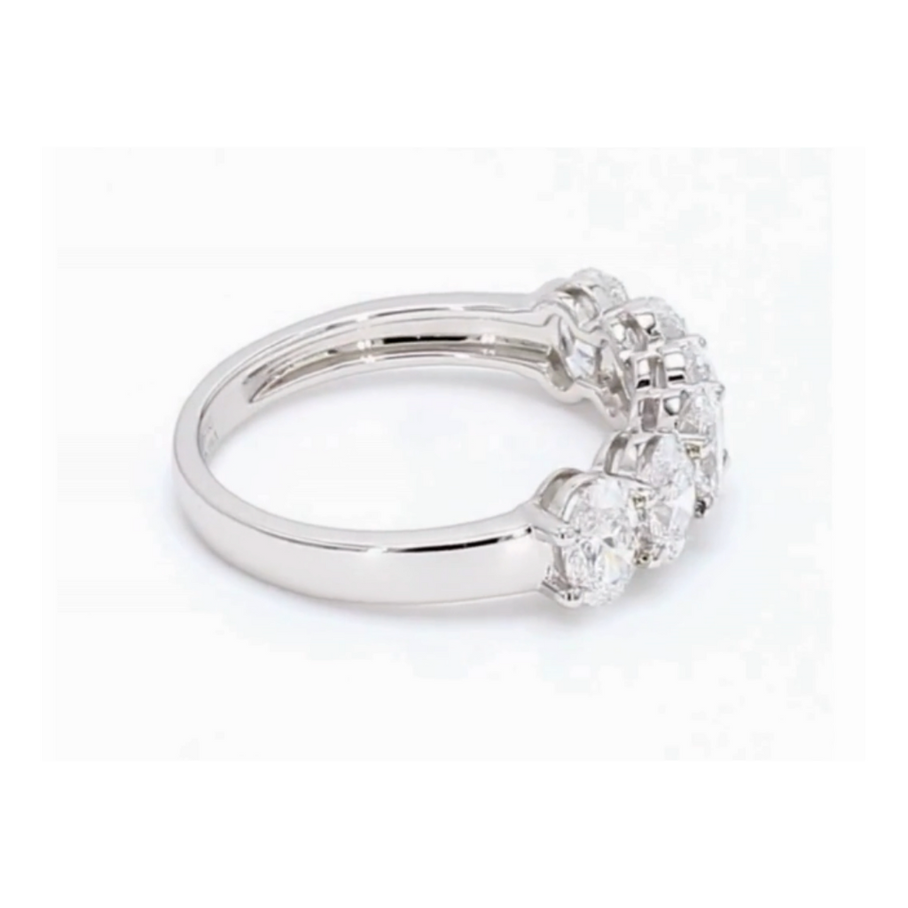 1.92卡半圈透光設計橢圓形排鑽戒指（85792）