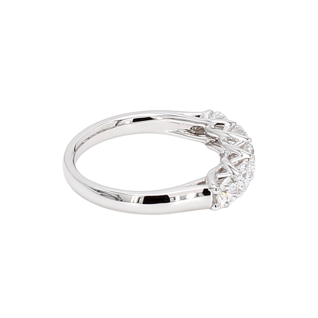 1.02卡半圈透光設計鑽石排戒（86006）