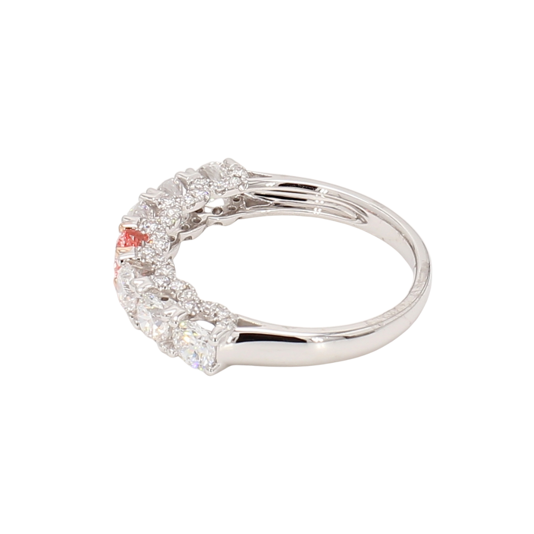 1.69卡半圈透光設計粉鑽排戒（86641）