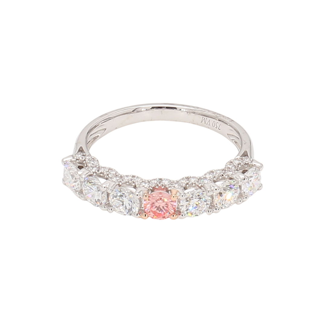 1.69卡半圈透光設計粉鑽排戒（86641）