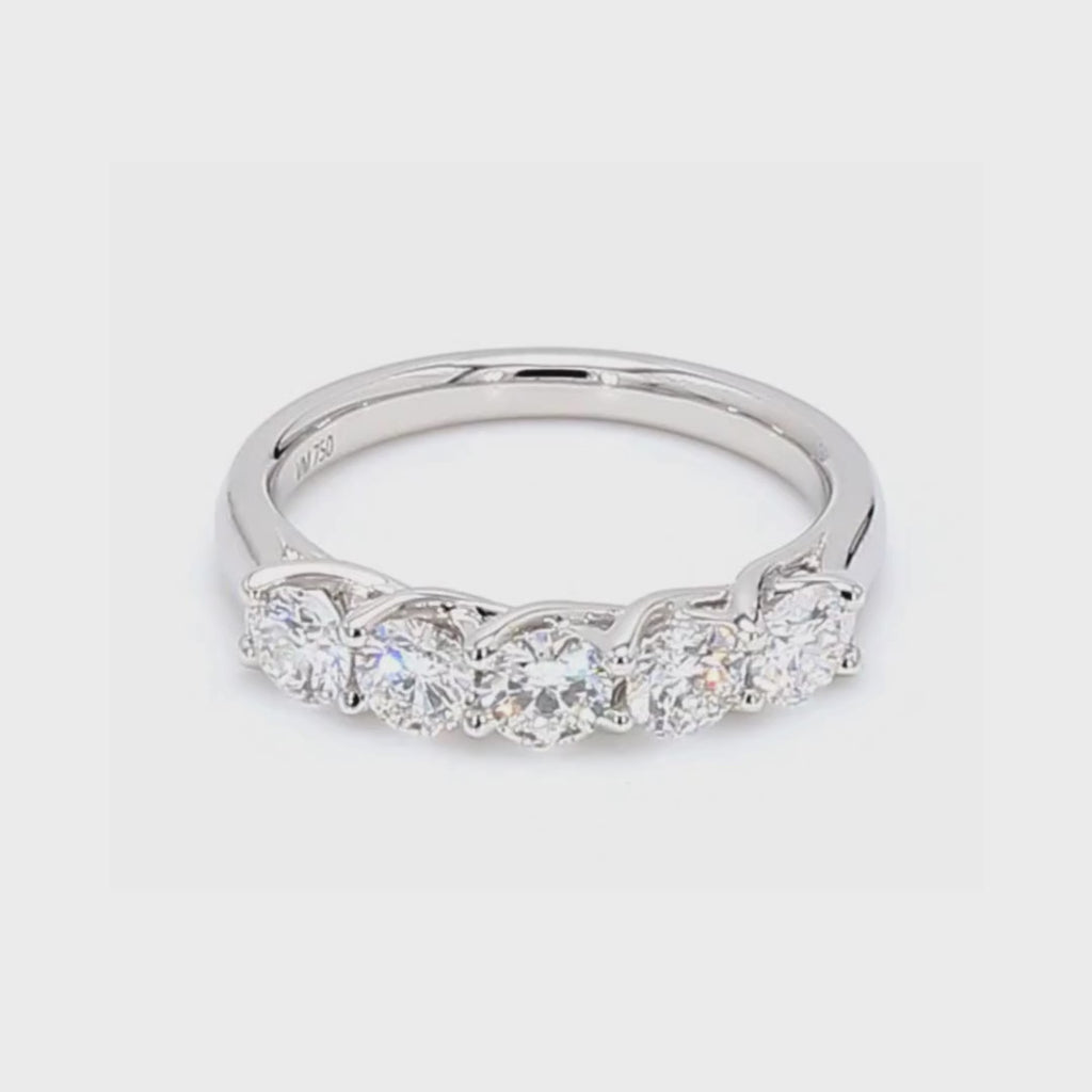 1.02卡半圈透光設計鑽石排戒（86006）