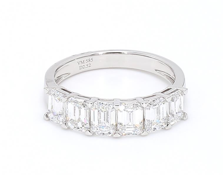 14K白金半圈祖母綠形排鑽戒指